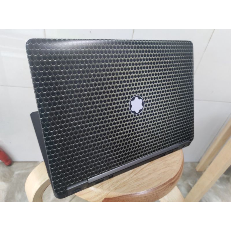 Skin Laptop, in skin trang trí laptop theo yêu cầu , mực UV không bay màu, không cán màng, khôg làm nóng máy
