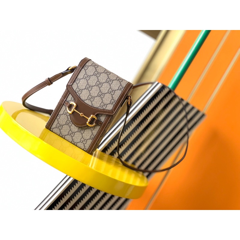 Túi đeo chéo đựng điện thoại thương hiệu Gucci GC chất liệu da thật cao cấp hàng vip 1-1
