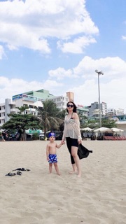 Chân váy voan xẻ tà