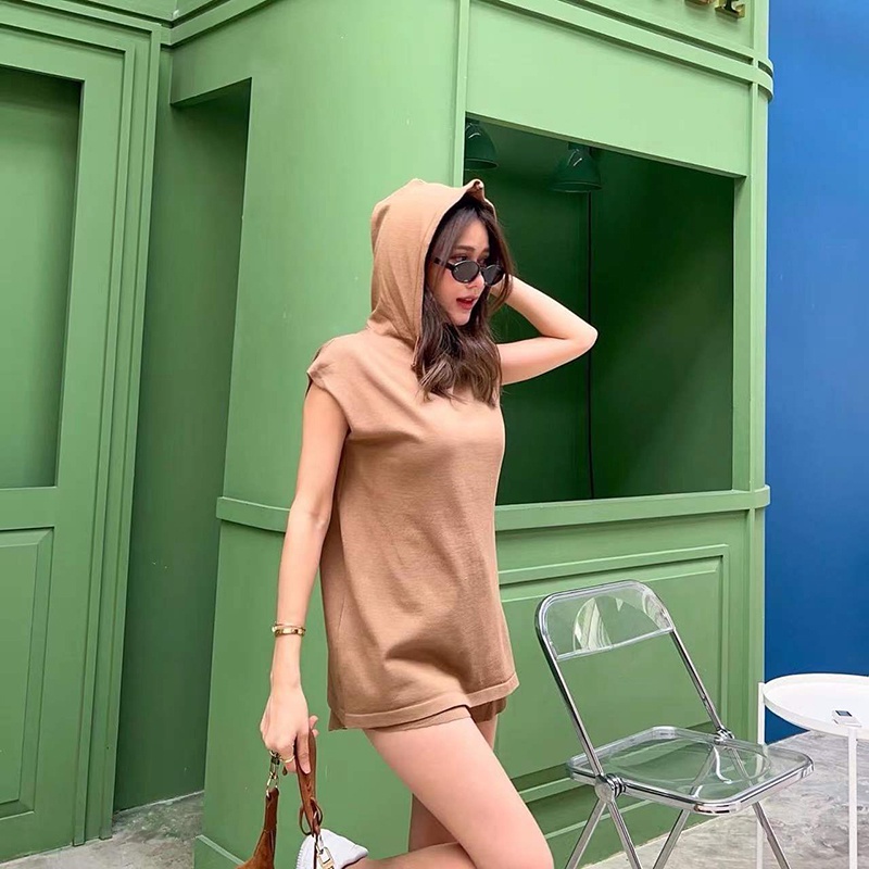 Bộ đồ thể thao IELGY gồm áo sweater tay ngắn và quần short phong cách Hàn Quốc cho nữ