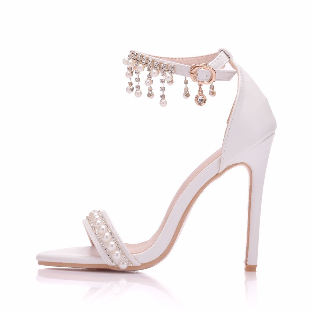 Giày Sandal Cao Gót Hở Mũi Phối Tua Rua Thời Trang