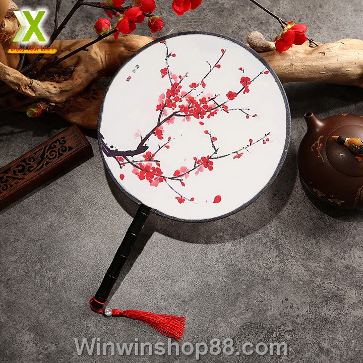 Quạt tròn cổ trang hoa mai đỏ loại nhỏ đường kính 21cm - Muasamhot1208