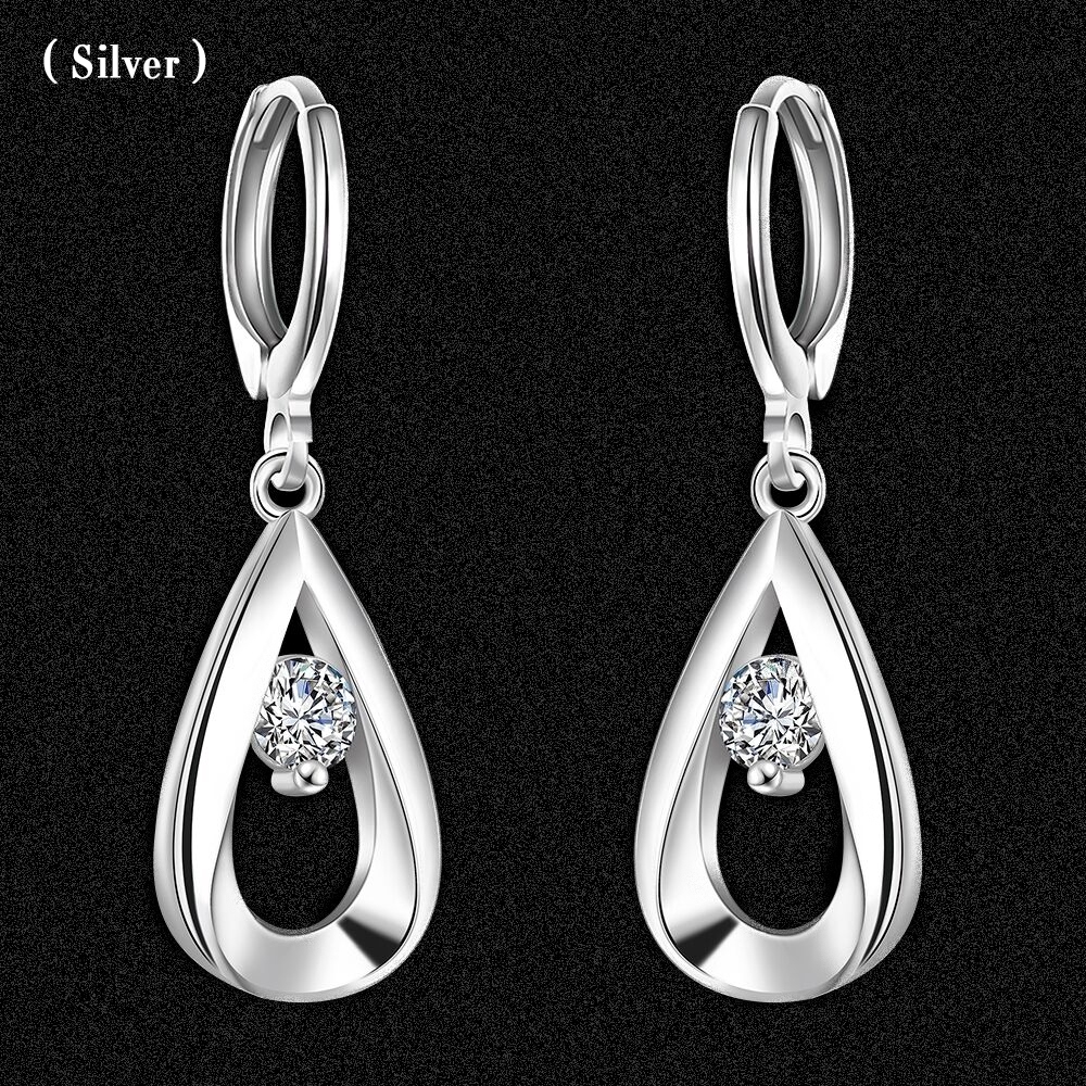 Khuyên tai hình giọt nước đính đá sang trọng