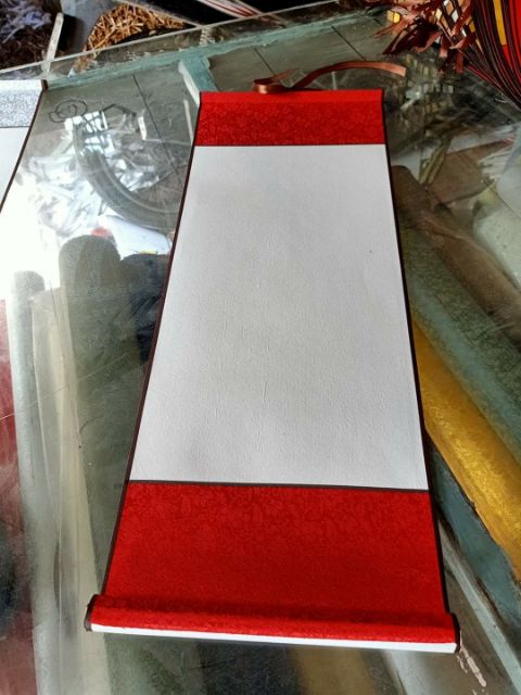 Biểu lụa thư pháp