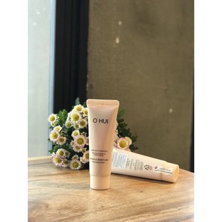 Sữa rửa mặt Ohui Miracle Moisture Cleansing Foam