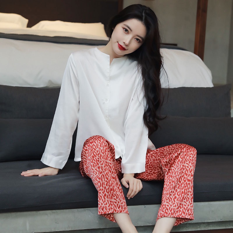 Set Pijama Áo Dài Tay + Quần Dài Họa Tiết Da Báo Cho Nữ