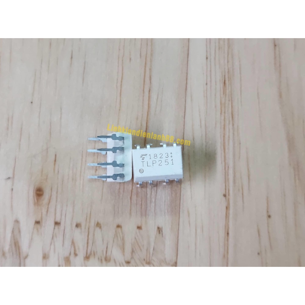 TLP251 chân cắm cắm mới chính hãng Toshiba 100% ( có thể thay cho tlp251 chân dán)