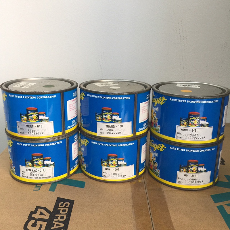 Thanh lý Sơn Bạch Tuyết sơn dầu giá rẻ 400g