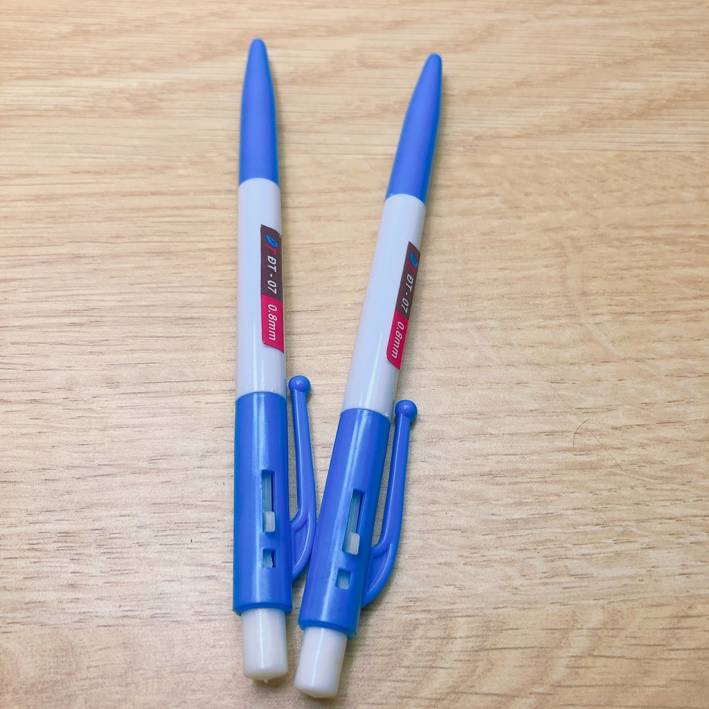 Hộp 20 cây bút bi bấm mực xanh hoặc đỏ - DT07 - viết êm tay mượt mà