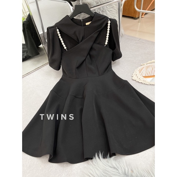 Váy khoét vai tặng kèm phụ kiện dây trai cao cấp có thể tháo rời (Lolli dress ) by Twins