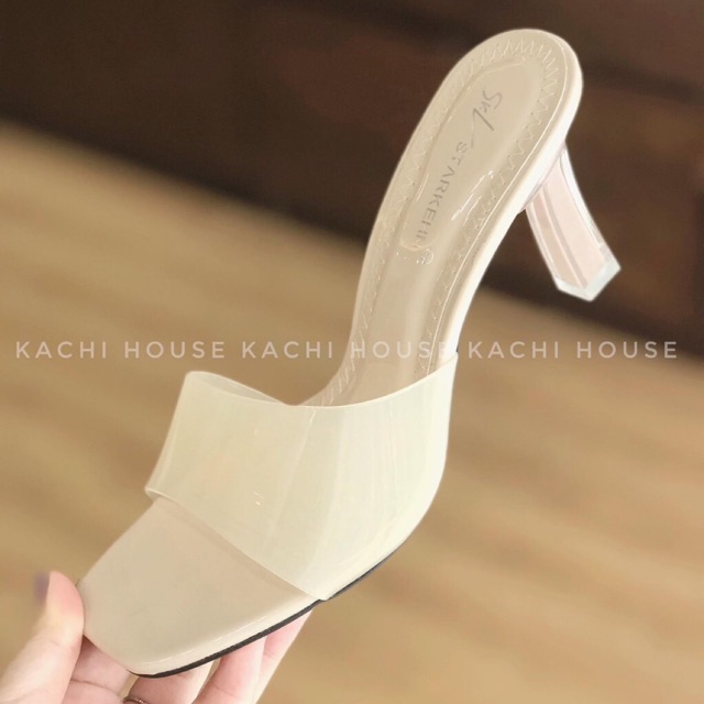 Guốc quai trong dáng mới