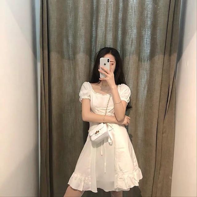 ĐẦM TRẮNG XINH ĐƠN GIẢN ĐẦM CHẠY BÈO Ở CỔ VÀ PHẦN TAY - THIẾT KẾ ĐAN DÂY Ở TRƯỚC ( kèm ảnh thật trải sàn ) | BigBuy360 - bigbuy360.vn