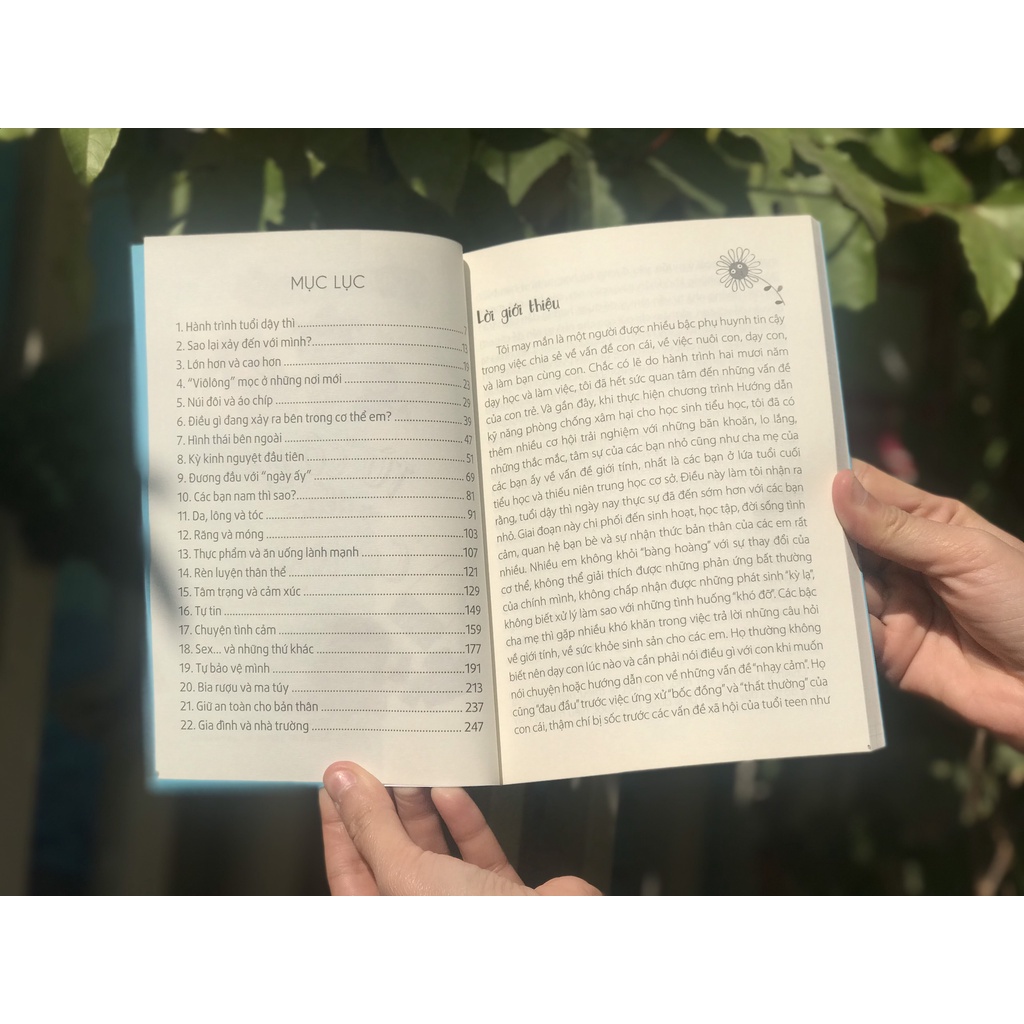 SÁCH - Tuổi dậy thì - Từ &quot;Cô bé&quot; đến &quot;Cô nàng&quot;