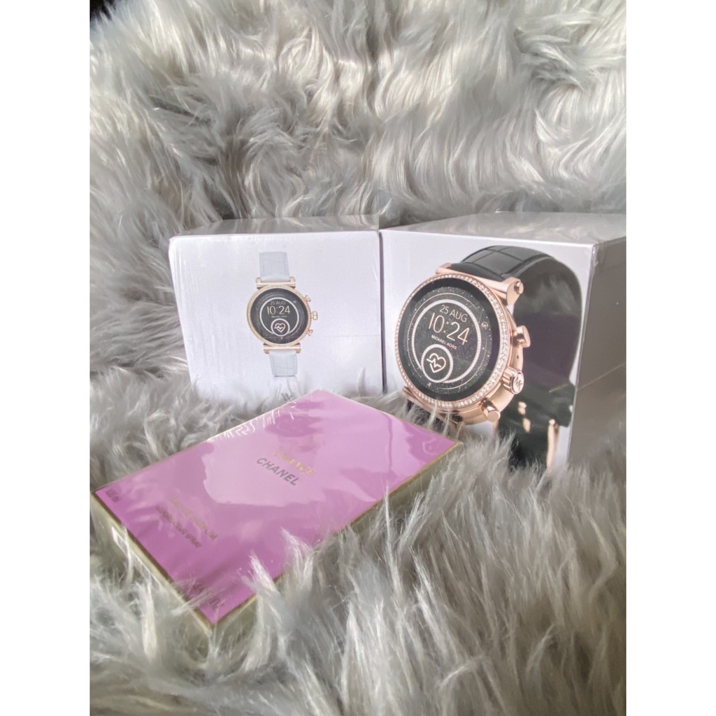 Đồng hồ Thông Minh Nữ Michael Kors -MKT5067 Siêu Sang Trọng Và Thời Trang