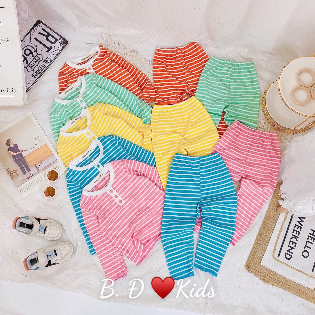 *𝔽𝕣𝕖𝕖 𝕊𝕙𝕚𝕡*Bộ Dài Thun Gân Kẻ Sọc Cổ 3 Cúc Phong Cách Hàn Quốc Cho Bé Gái Bé Trai (7-22kg)