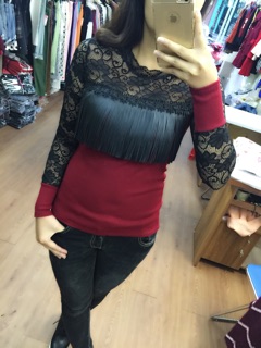 Sale off Áo thun phối ren