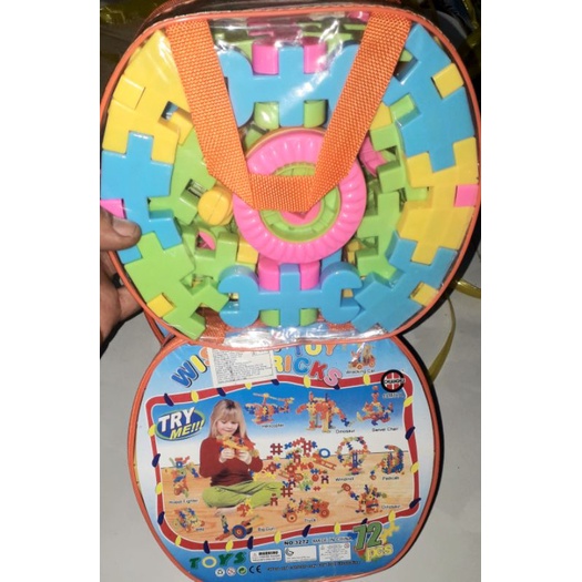 Một giỏ lắp ráp khối đa năng có 72 chi tiết bằng nhựa rất đẹp