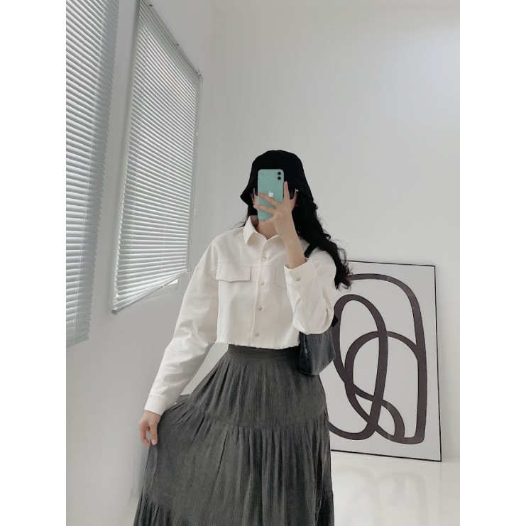 [Mã FAMALLT5 giảm 15% đơn 150k] Áo khoác croptop dài tay thời trang GAGO buttons front long sleeve jacket màu kem GA3379 | BigBuy360 - bigbuy360.vn