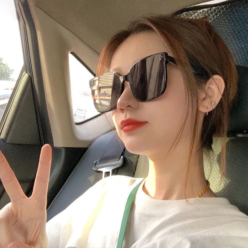 Kính Mát Gọng Kim Loại Thiết Kế Đơn Giản Thời Trang