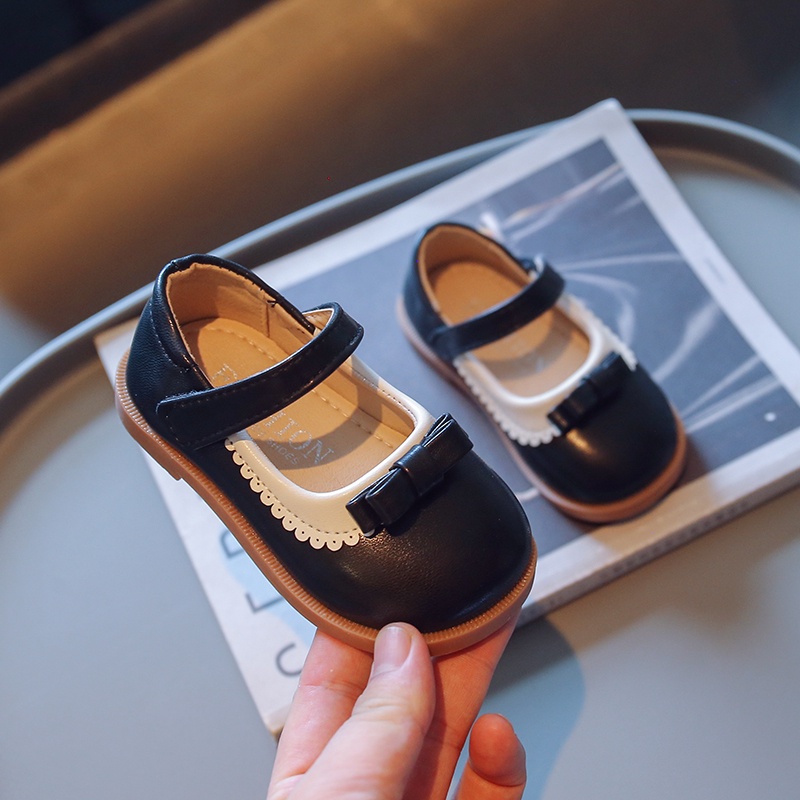 Giày Da Đế Mềm Chống Trượt Đính Nơ Xinh Xắn Cho Bé Gái 2-8 Tuổi