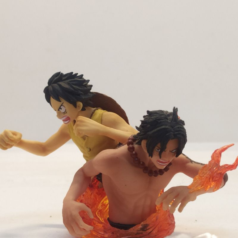 Mô hình Luffy và Ace Logbox chính hãng