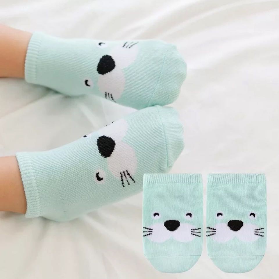 Tất Hình Thú Ngộ Ngĩnh Chống Trượt Dày Dặn Cho Bé 0 -4 Tuổi