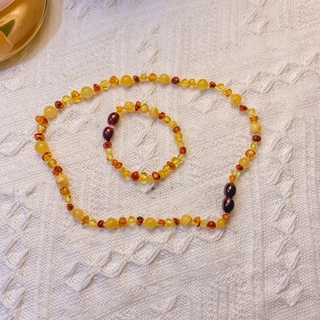 Vòng hổ phách Amber