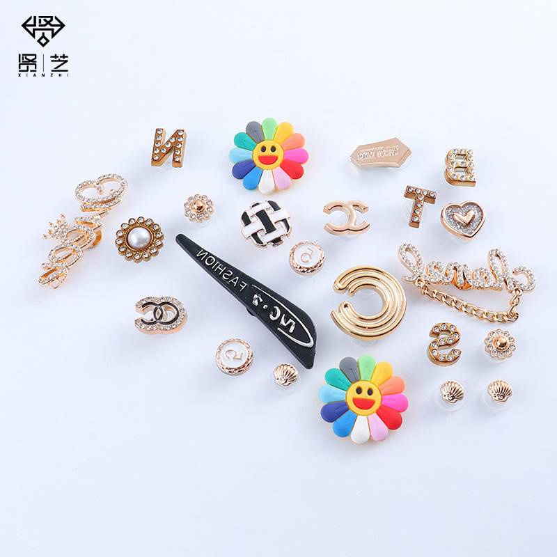 sticker dép crocsCroc Ghim Cài Áo Mặt Hình Cá Sấu DIY jibz croc
