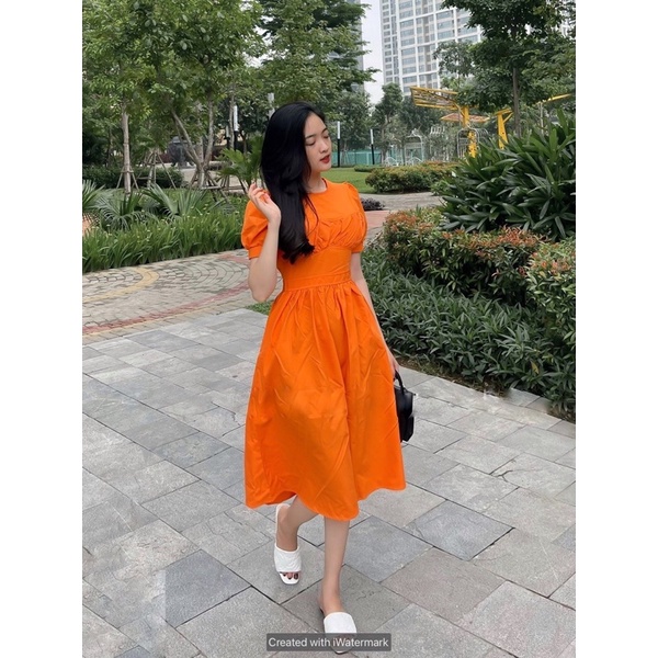 Đầm Xoắn Lưng Dài