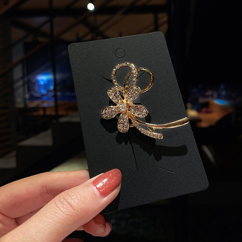 Cài Ngực Áo Đính Đá Phong Cách Retro Hàn Quốc C180