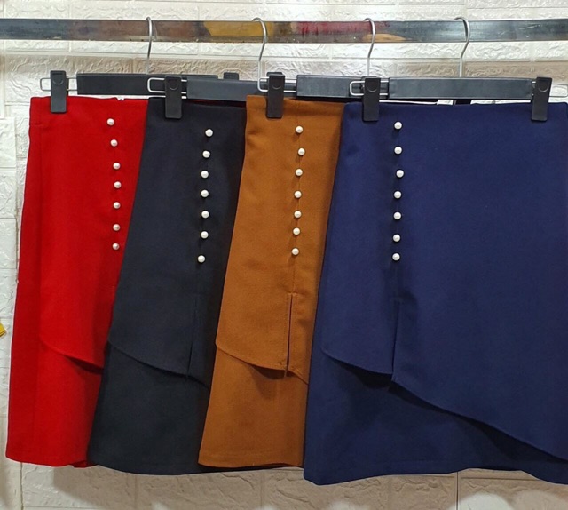 Chân váy chữ a đắp vạt phối cúc trẻ trung | BigBuy360 - bigbuy360.vn