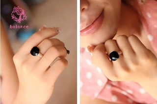 Nhẫn Đính Đá Đen Kiểu Dáng Thanh Lịch