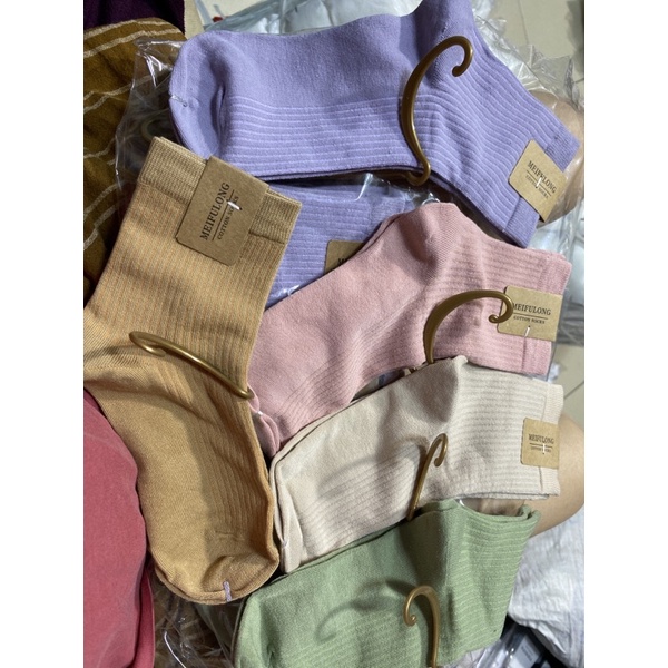 Sỉ 10 đôi tất cổ cao trơn nhiều màu, vớ vintage