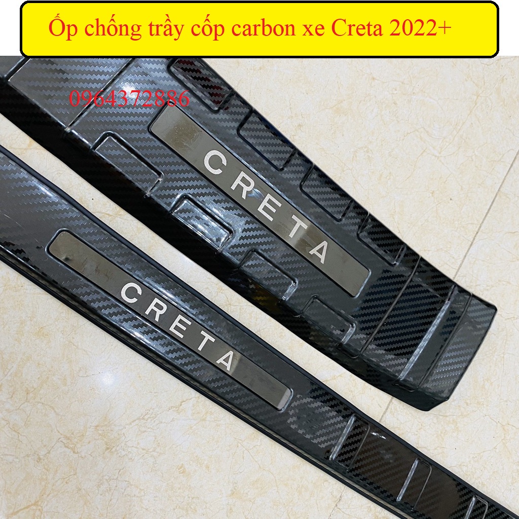 Ốp chống trầy cốp xe Hyundai Creta 2022+ mẫu carbon cao cấp - tặng kèm keo tăng dính