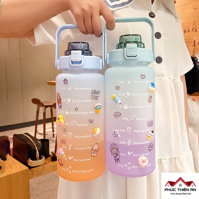 Bình nước 2L có chia vạch nhắc nhở - Siêu dễ thương