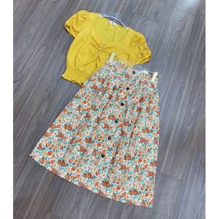 Set áo bo chun và chân váy hoa