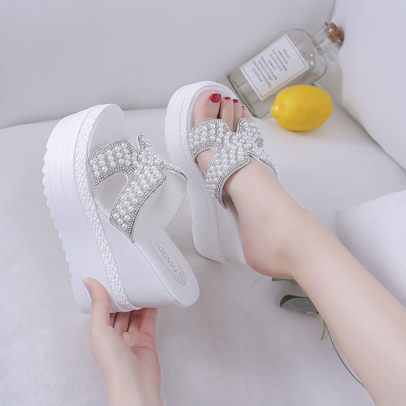 Sandal đế xuồng cao hợp thời trang cho nữ