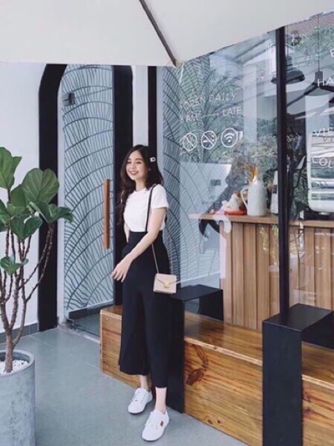 Sét yếm áo croptop quần ống rộng kèm ảnh thật chất umi mềm mại | BigBuy360 - bigbuy360.vn