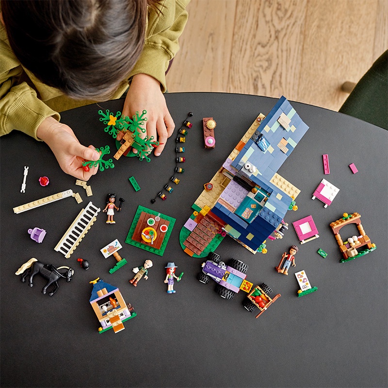 Đồ Chơi LEGO Trang Trại Hữu Cơ Heartlake 41721 (826 chi tiết)