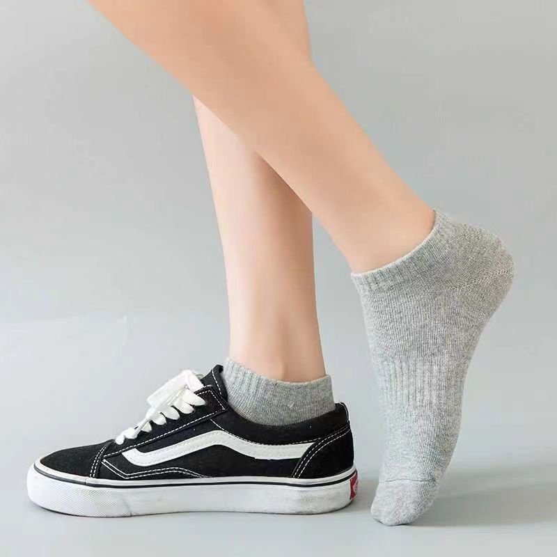 Vớ Cotton Thể Thao Mềm Mại Màu Trơn Thoáng Khí Thoải Mái Dễ Phối Đồ