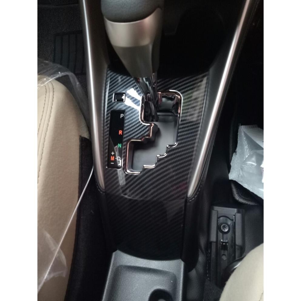 Ốp nội thất cacbon xe Toyota Vios 2019- 2022, Yaris 2019- 2022 dành cho xe số tự động- vân carbon - hàng cao cấp