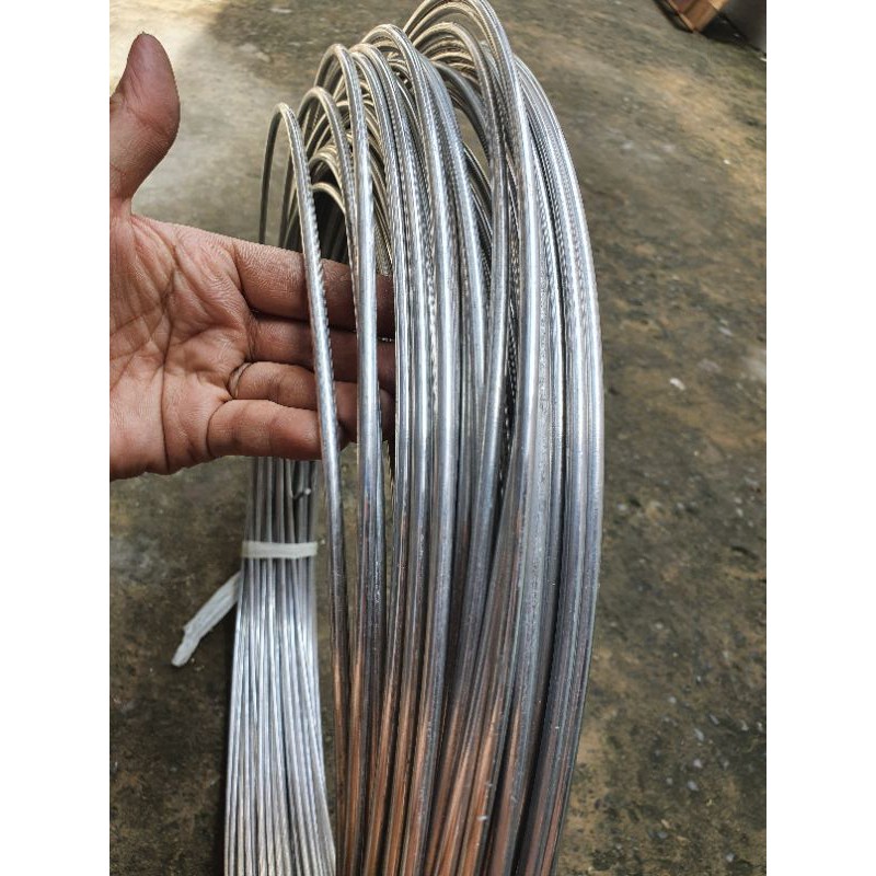 Nhôm cứng làm lồng