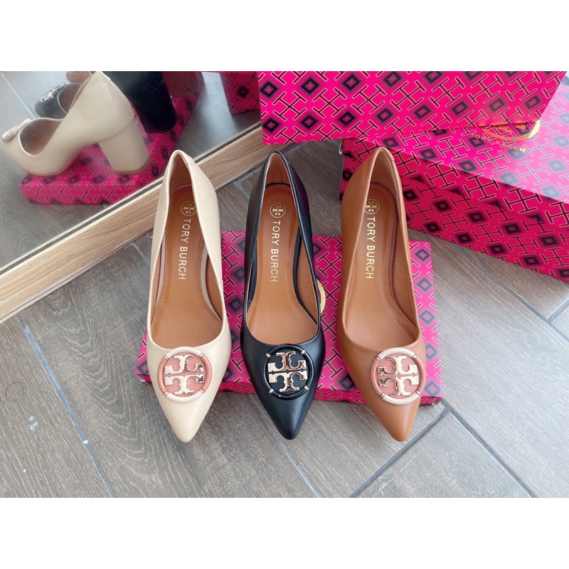 Giầy bít nhọn tory