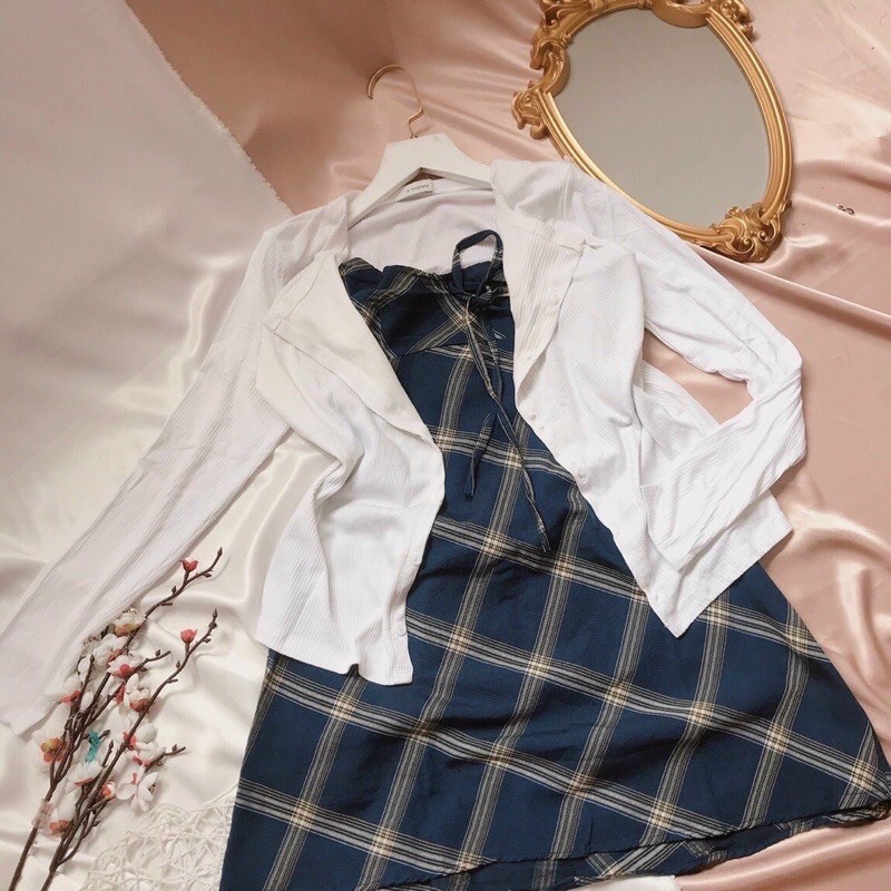Set đầm kẻ màu xanh kết hợp với áo khoác cardigan cá tính MS115 | BigBuy360 - bigbuy360.vn