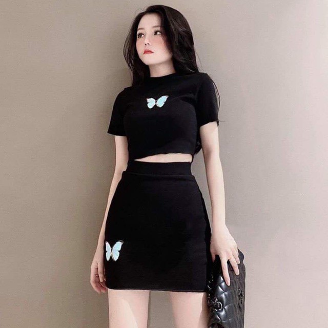 Set váy croptop body hack dáng, áo croptop kèm chân váy ngắn thêu hình ấn tượng