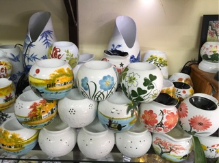 Combo đèn xông tinh dầu size lớn và 5 chai tình dầu + tặng kèm 2 bóng dự phòng Halogen