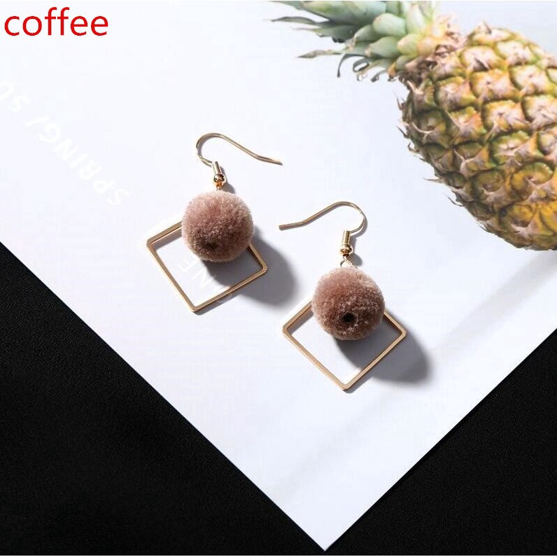 Bông tai móc hình vuông đính bóng lông xinh xắn cho nữ