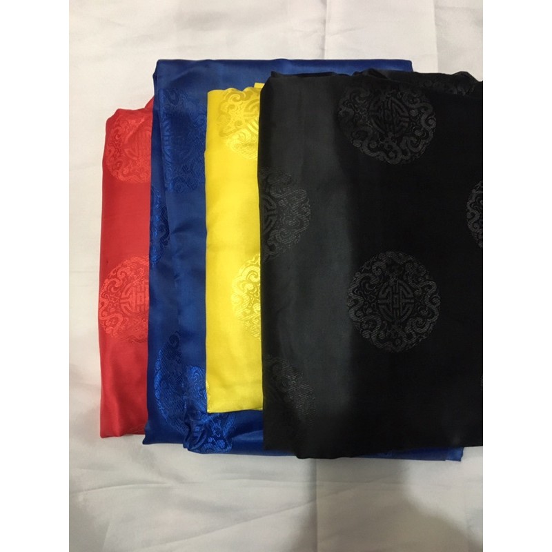 Áo tế, Áo lễ, Áo dâng hương. vải sài gòn loại phi đẹp in hoa thọ tay rộng 33cm