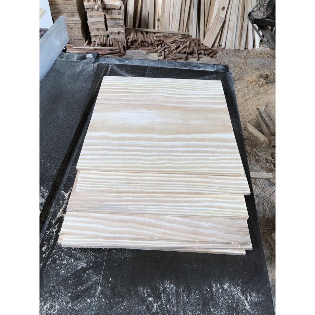Mặt gỗ thông tự nhiên 30cmx30cm