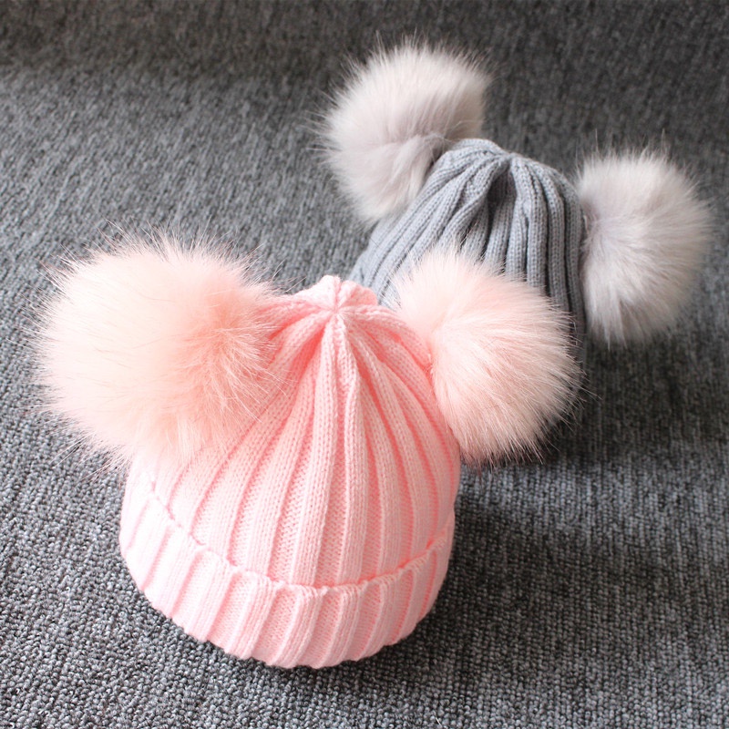 Mũ beanie đính quả bông dễ thương cho bé